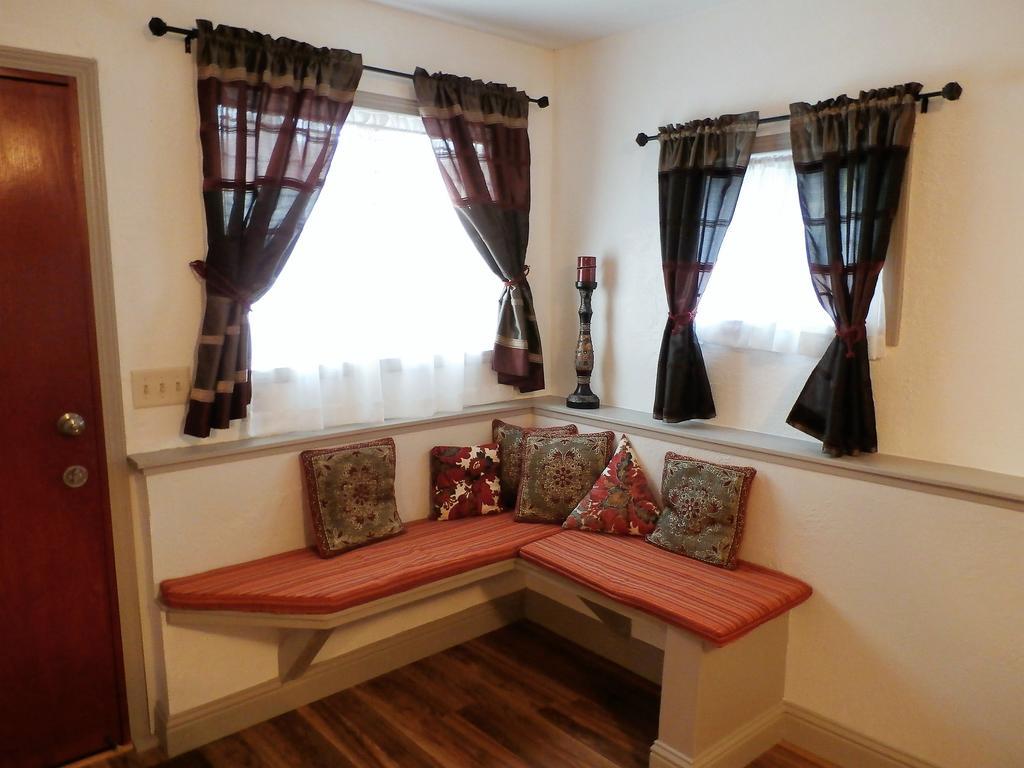 New Charming 2 Bedrooms Unit Close To Everything Oakhurst