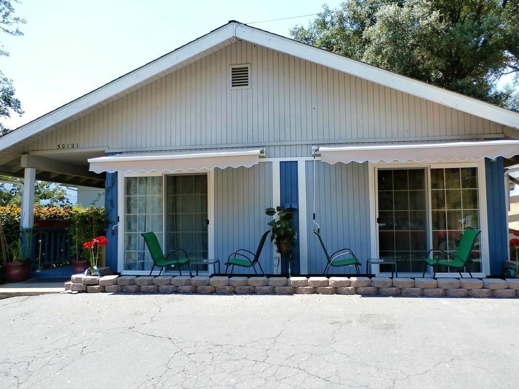 New Charming 2 Bedrooms Unit Close To Everything Apartment *