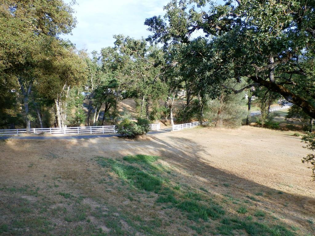 New Charming 2 Bedrooms Unit Close To Everything Oakhurst